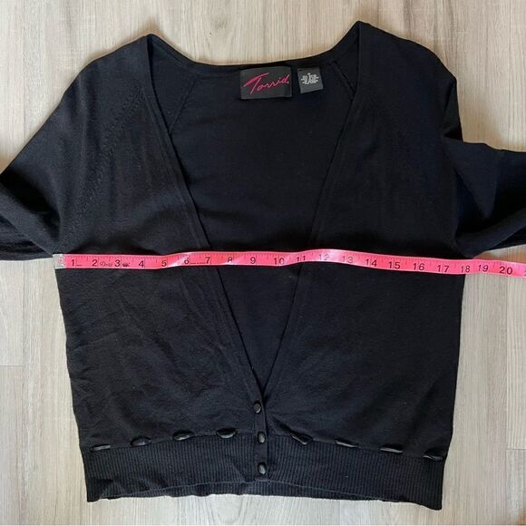 Torrid knit cardigan and camisole set black size 0. Buttons with satin trim VNT - Picture 14 of 16